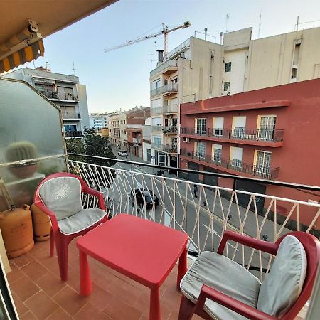 Diana Apartamento Con Terraza Muy Cerca Del Mar Pineda de Mar Exteriör bild