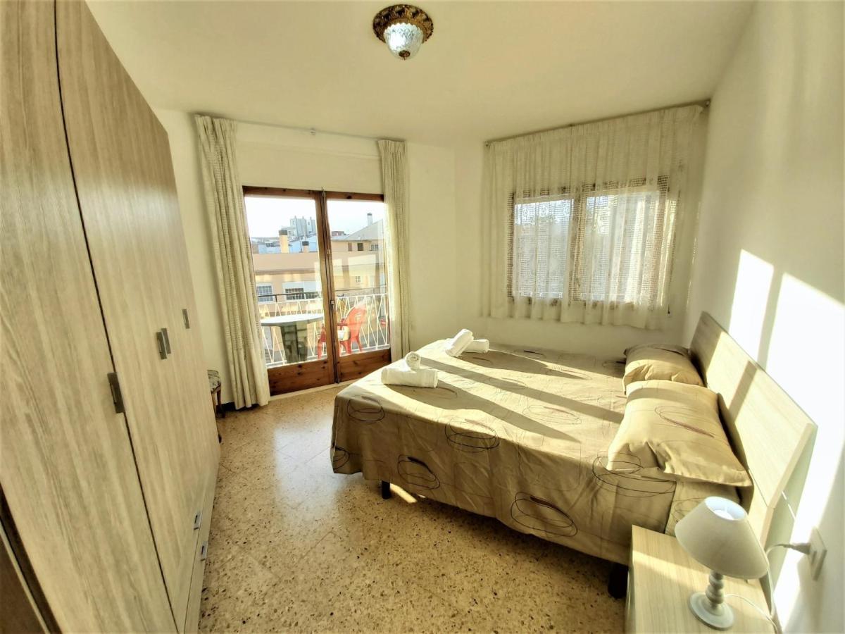Diana Apartamento Con Terraza Muy Cerca Del Mar Pineda de Mar Exteriör bild