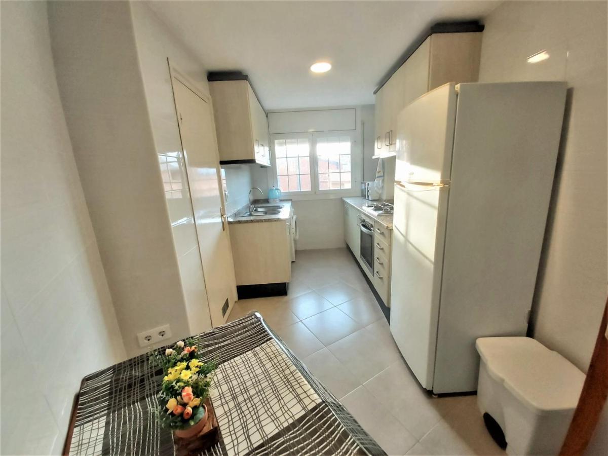 Diana Apartamento Con Terraza Muy Cerca Del Mar Pineda de Mar Exteriör bild
