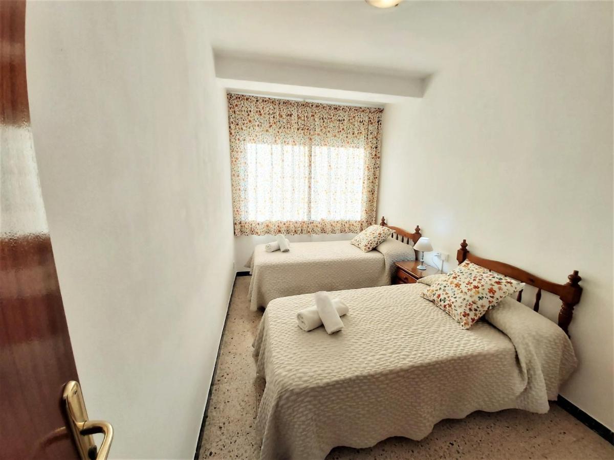 Diana Apartamento Con Terraza Muy Cerca Del Mar Pineda de Mar Exteriör bild